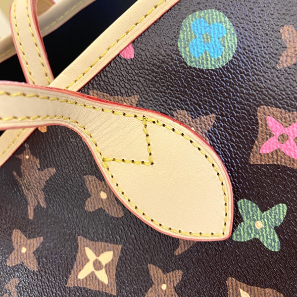 ルイヴィトンバッグ側面デザイン